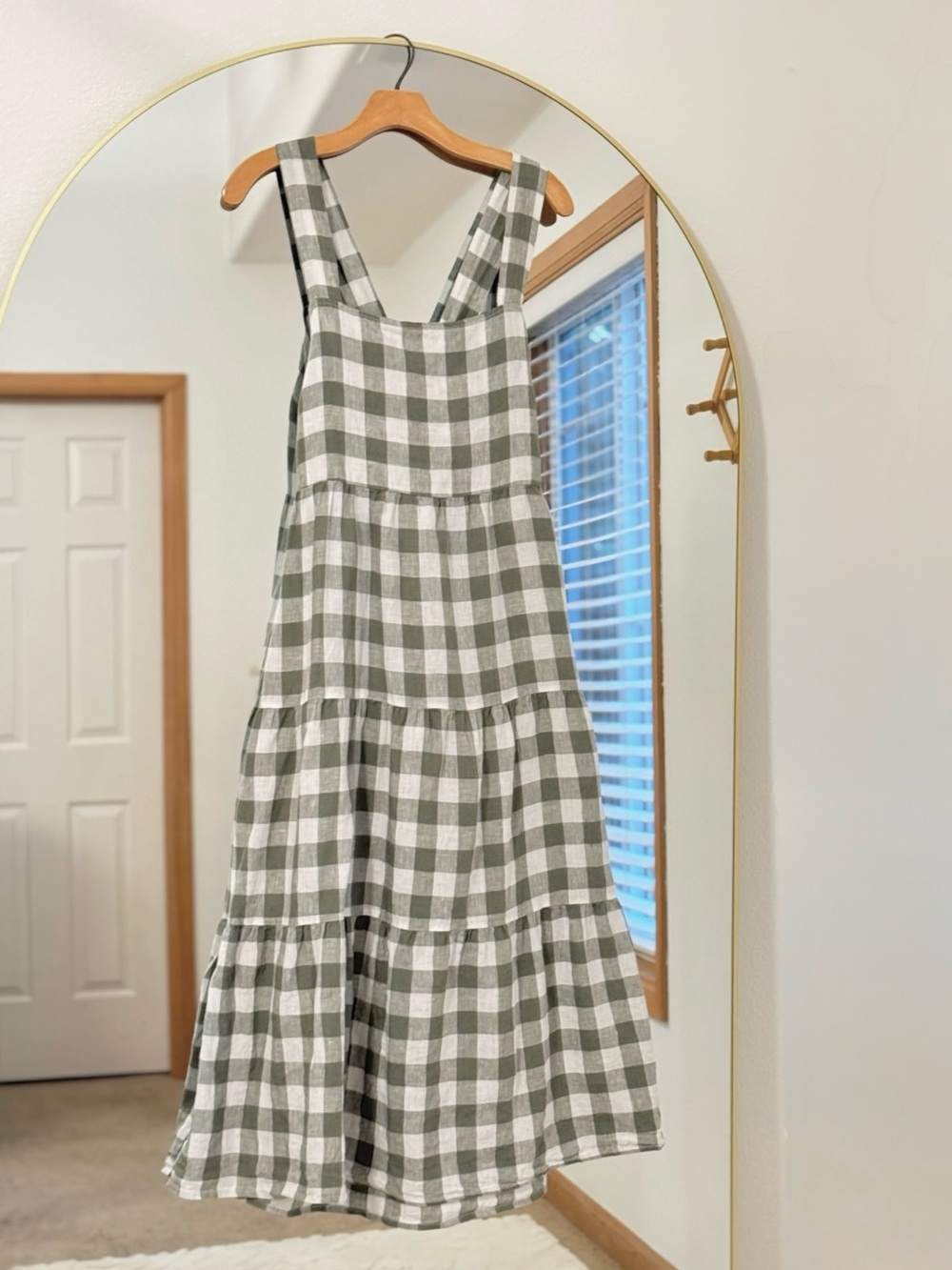 Gingham Linen Tiered Midi Dress (L)